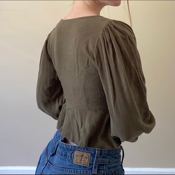 Altar’d State Olive Green Puffy Shoulder Flare Peplum Crop Button Up Shi… - Picture 3 of 4
